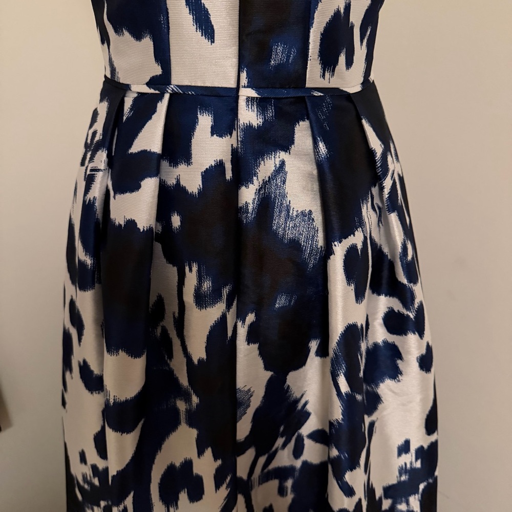 Adrianna Papell Navy and White Floral Gown size 2 pockets - Picture 8 of 15